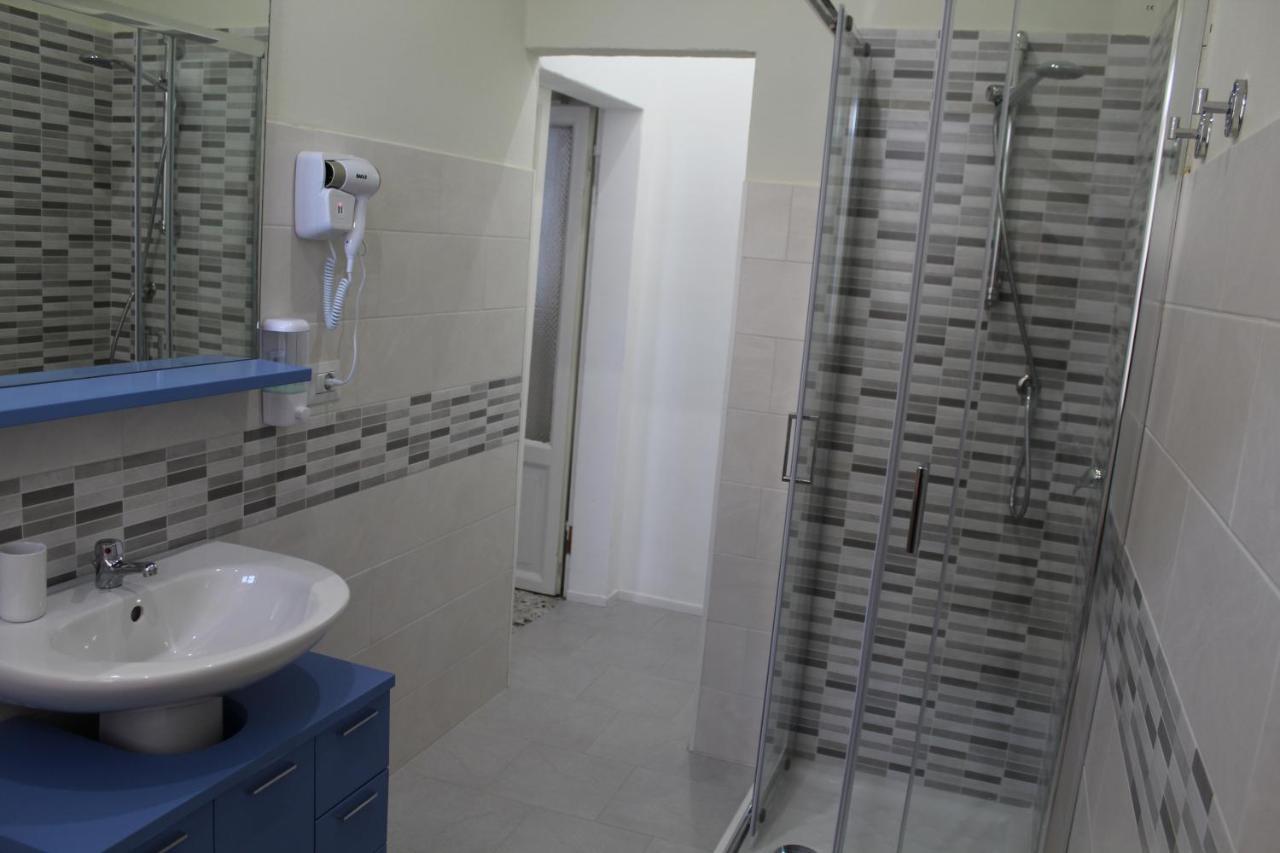 B&B Red House Garlate Dış mekan fotoğraf